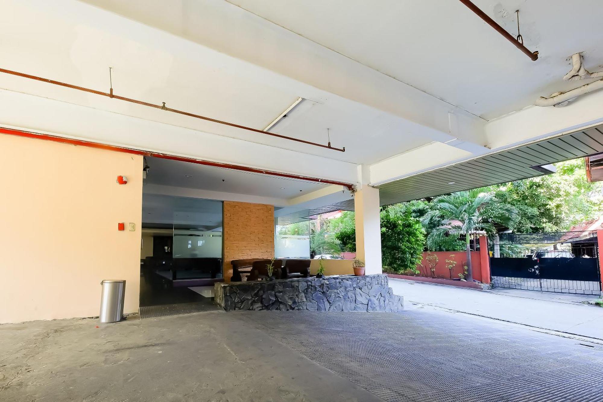 Las Piñas Cote D' Azure酒店 外观 照片
